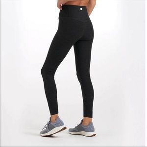 Vuori Clean Elevation Leggings in Black Heather